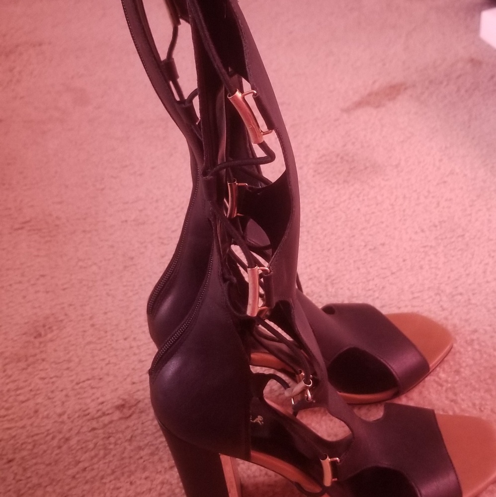 Heels - Picture 2 of 5